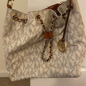 MK shoulder bag with chain